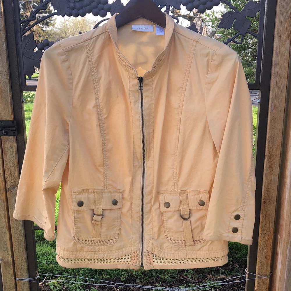 Chico’s light weight apricot colored cotton jacket size 1/8